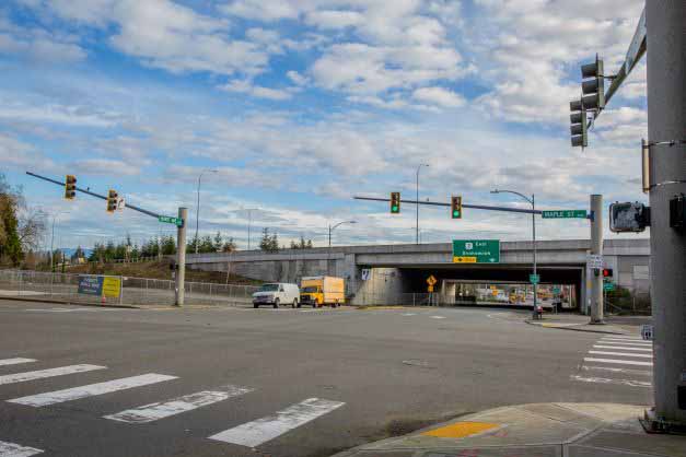 View from the intersection of Hewitt Avenue and Maple Street, facing the US 2 East ramp to Snohomish.